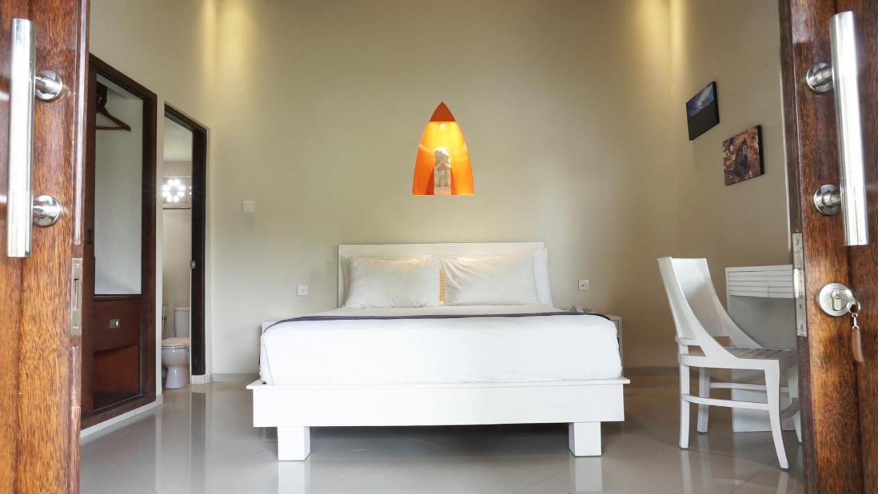 Puri Rinjani Bungalows & Hostel Kuta  Екстер'єр фото