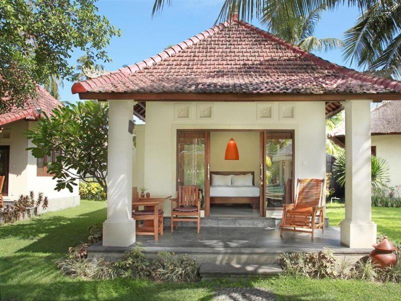 Puri Rinjani Bungalows & Hostel Kuta  Екстер'єр фото