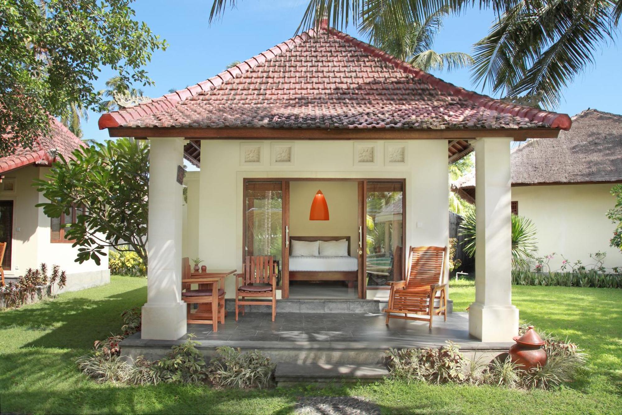 Puri Rinjani Bungalows & Hostel Kuta  Екстер'єр фото